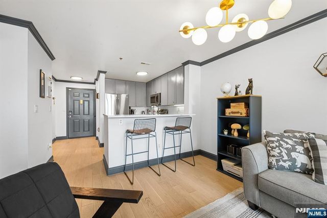24 Ave At Port Imperial B37, West New York, NJ 07093