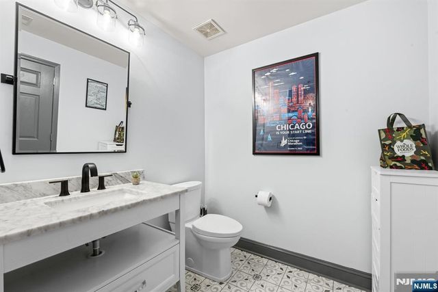 24 Ave At Port Imperial B37, West New York, NJ 07093