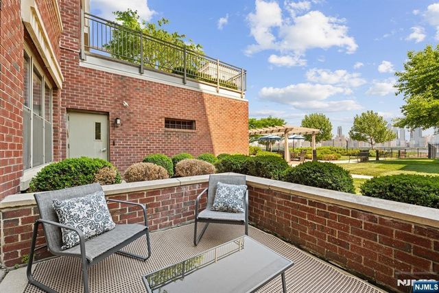 24 Ave At Port Imperial B37, West New York, NJ 07093
