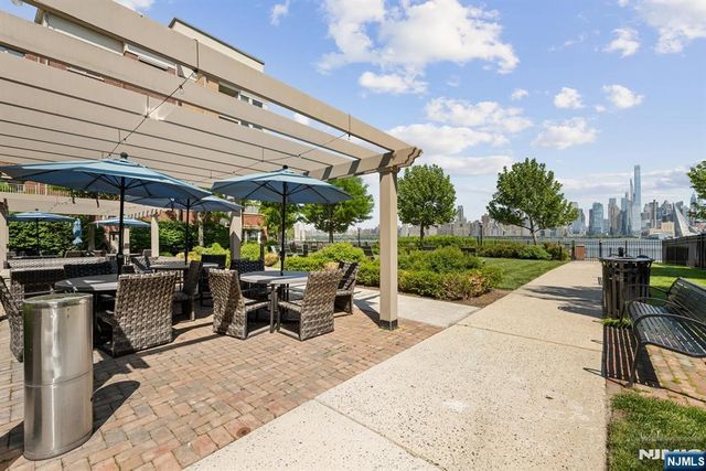 24 Ave At Port Imperial B37, West New York, NJ 07093