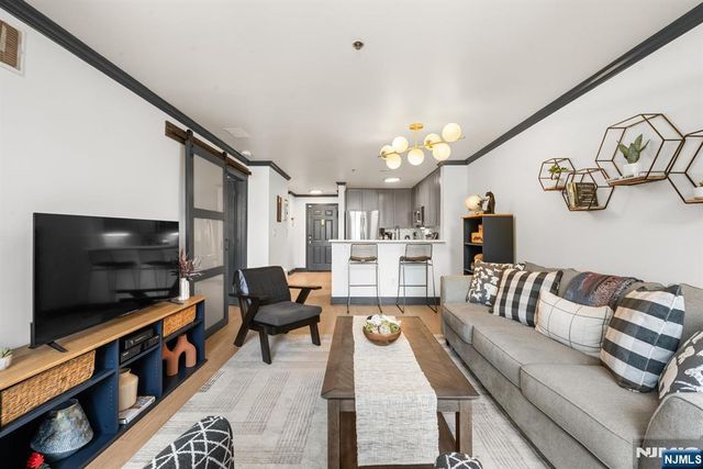 24 Ave At Port Imperial B37, West New York, NJ 07093