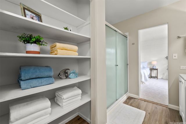 214 Koko Isle Circle 1707, Honolulu, HI 96825