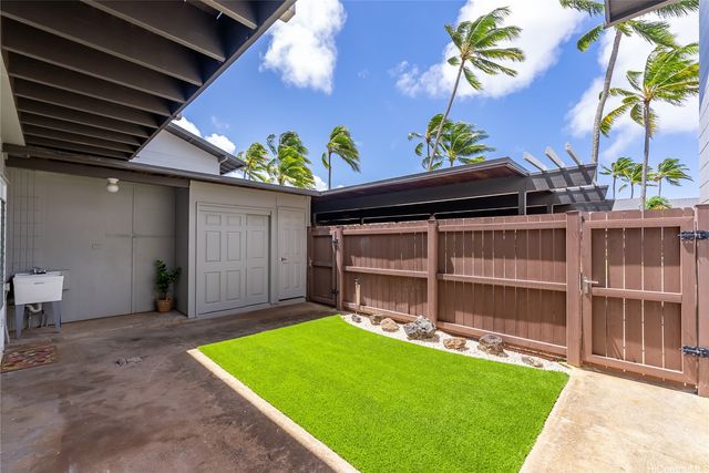 214 Koko Isle Circle 1707, Honolulu, HI 96825