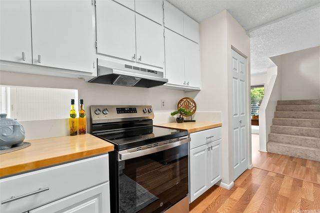 214 Koko Isle Circle 1707, Honolulu, HI 96825