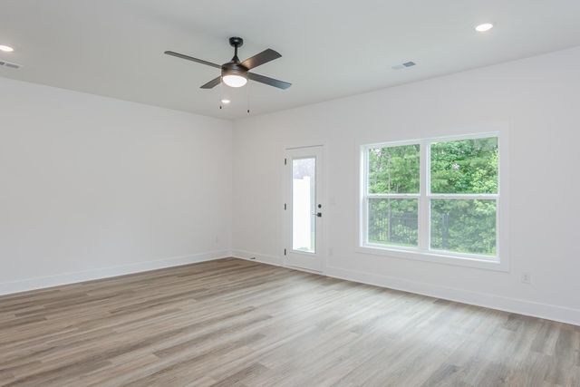 628 Farcroft Trail, Roebuck, SC 29376