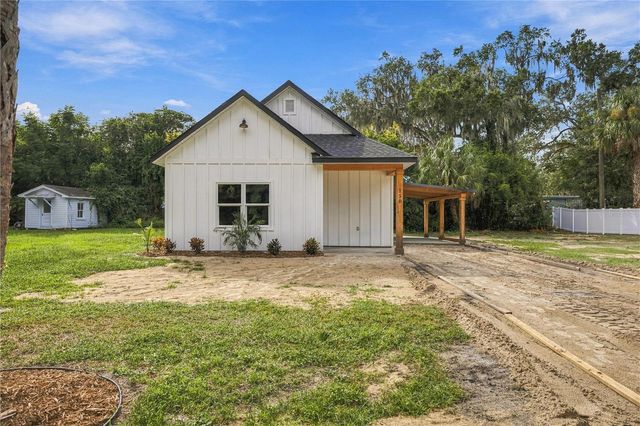 150 NW 2ND STREET, Williston, FL 32696