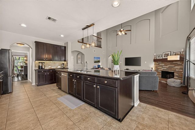 3301 Sequoia Lake Trail, Pearland, TX 77581