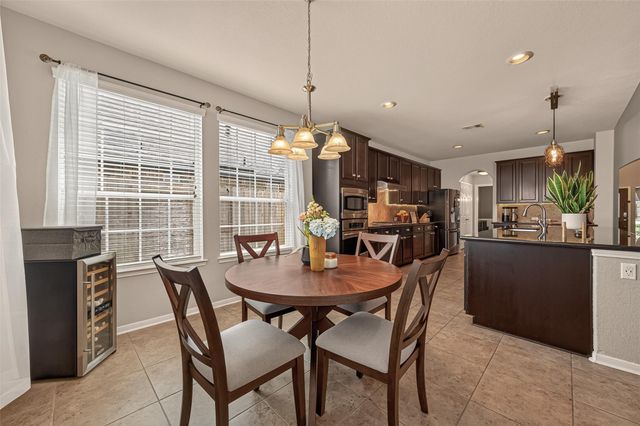 3301 Sequoia Lake Trail, Pearland, TX 77581