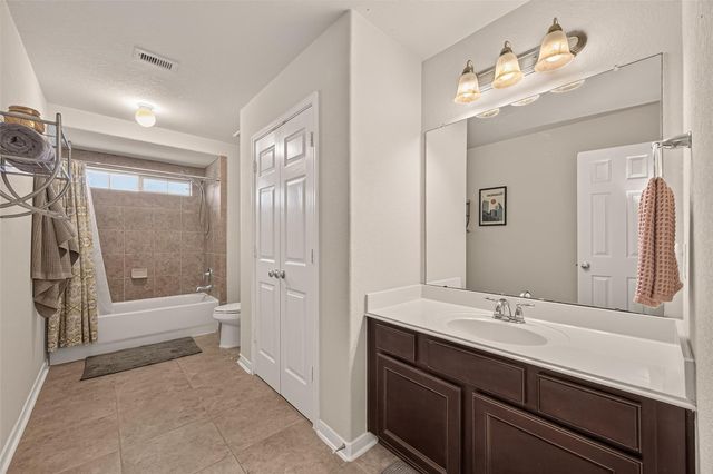 3301 Sequoia Lake Trail, Pearland, TX 77581