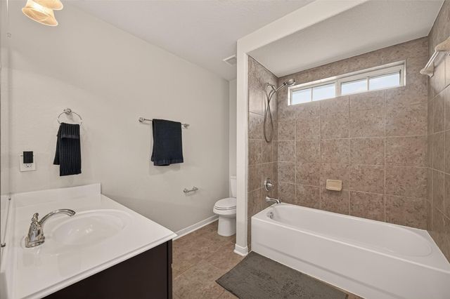 3301 Sequoia Lake Trail, Pearland, TX 77581