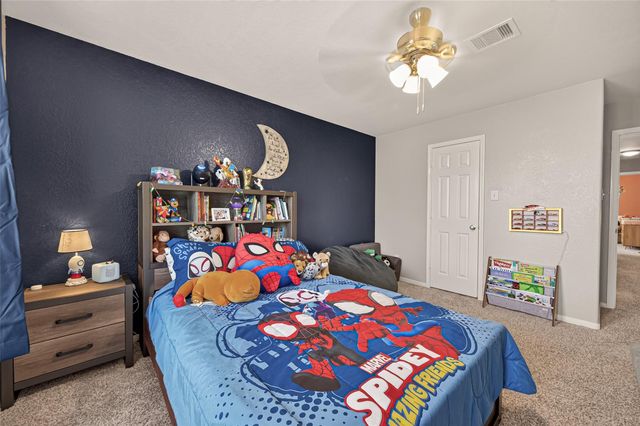 3301 Sequoia Lake Trail, Pearland, TX 77581