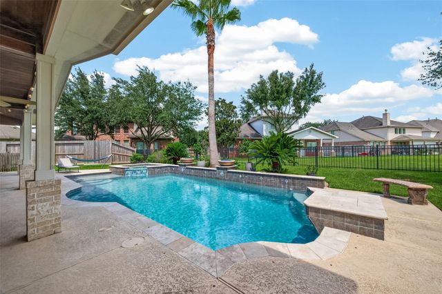 3301 Sequoia Lake Trail, Pearland, TX 77581