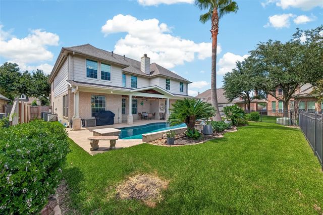 3301 Sequoia Lake Trail, Pearland, TX 77581