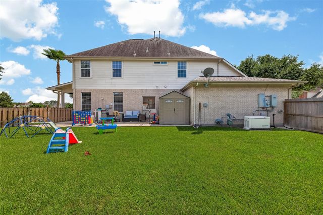 3301 Sequoia Lake Trail, Pearland, TX 77581