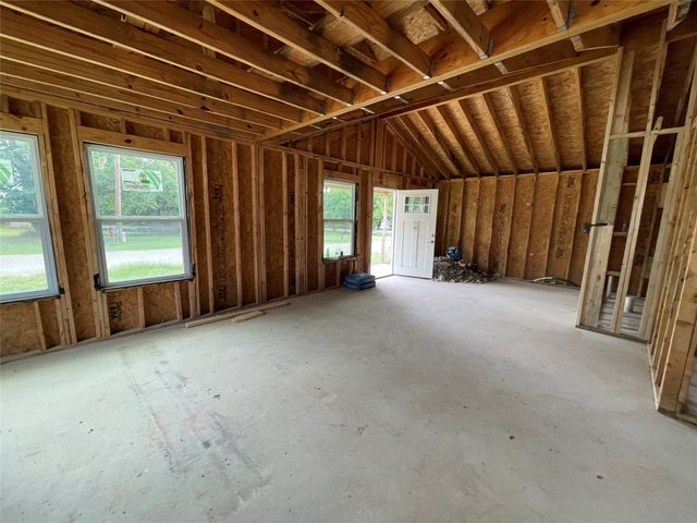 3007 Rockwood Drive, Granbury, TX 76048