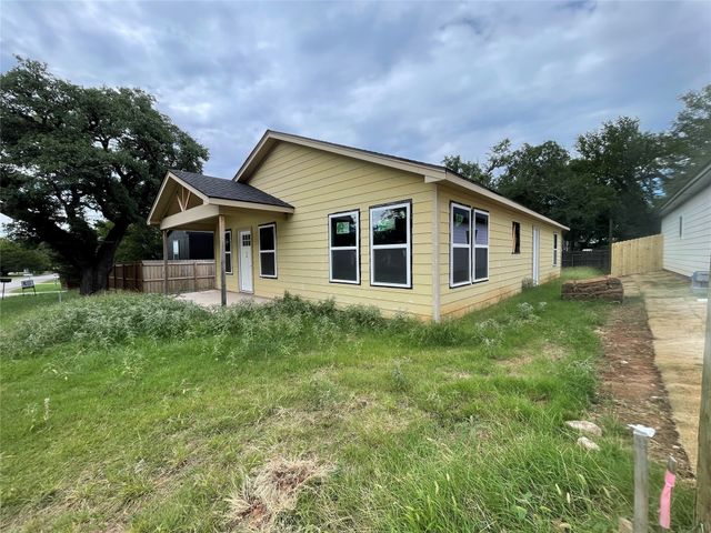 3007 Rockwood Drive, Granbury, TX 76048