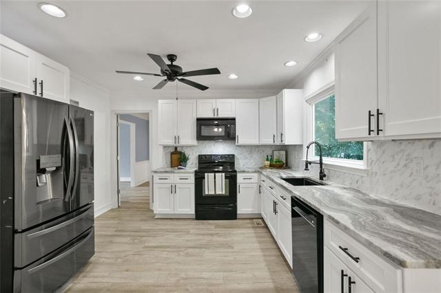 2316 Fripp Overlook NW, Acworth, GA 30101