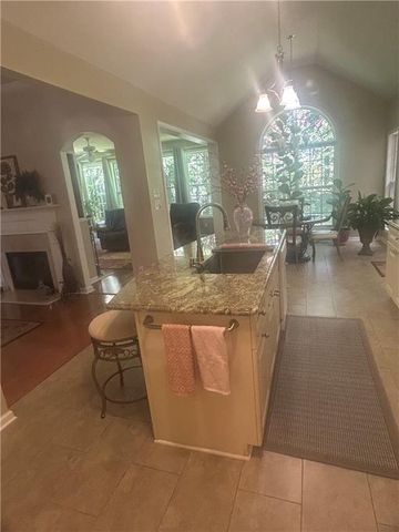 100 Avondale Circle, Newnan, GA 30265