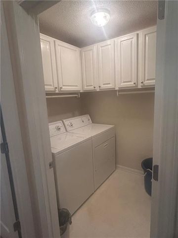 100 Avondale Circle, Newnan, GA 30265