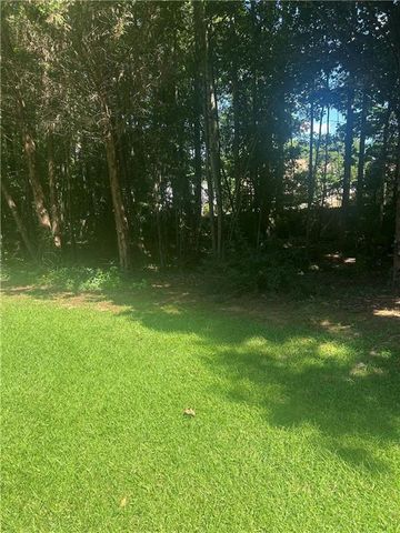 100 Avondale Circle, Newnan, GA 30265