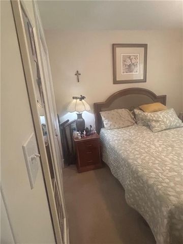 100 Avondale Circle, Newnan, GA 30265