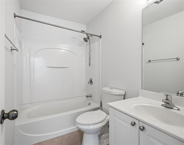 1057 Liberty Parkway NW, Atlanta, GA 30318