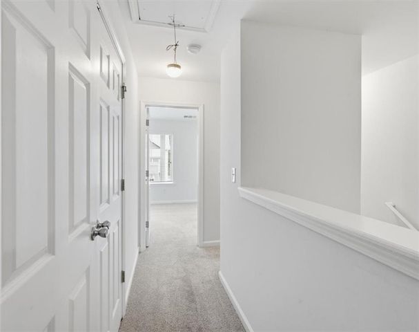 1057 Liberty Parkway NW, Atlanta, GA 30318