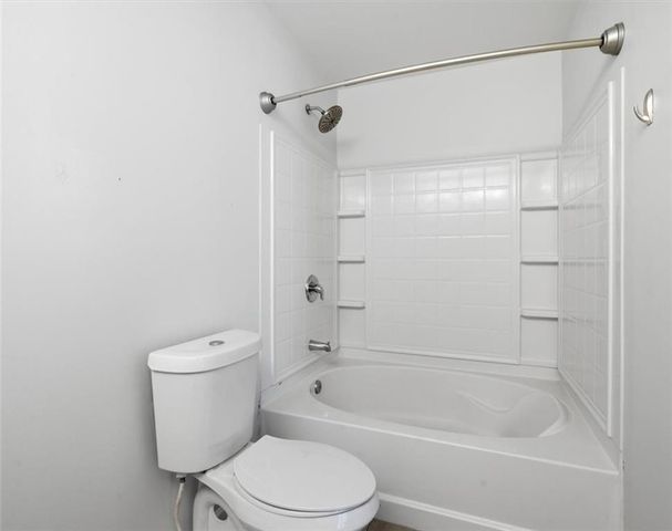 1057 Liberty Parkway NW, Atlanta, GA 30318