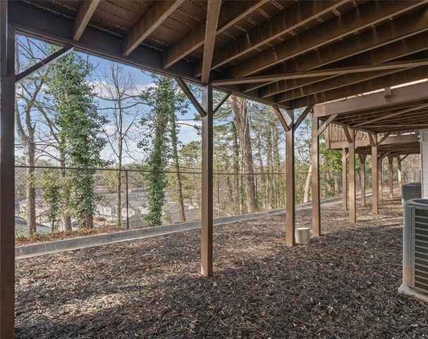 1057 Liberty Parkway NW, Atlanta, GA 30318