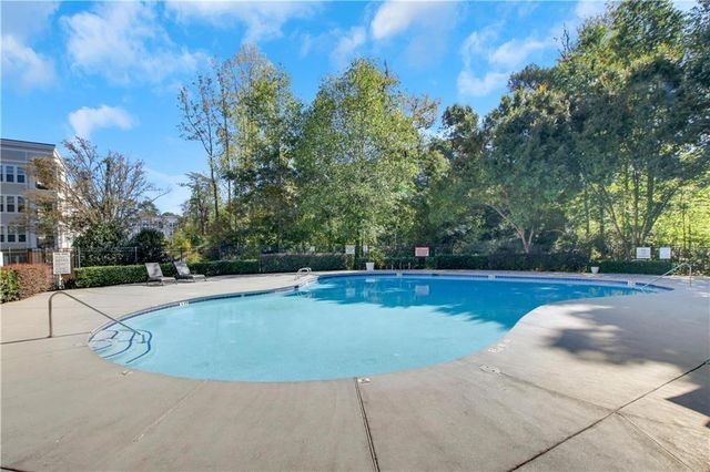 1057 Liberty Parkway NW, Atlanta, GA 30318