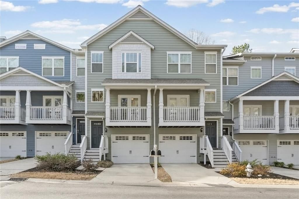 1057 Liberty Parkway NW, Atlanta, GA 30318