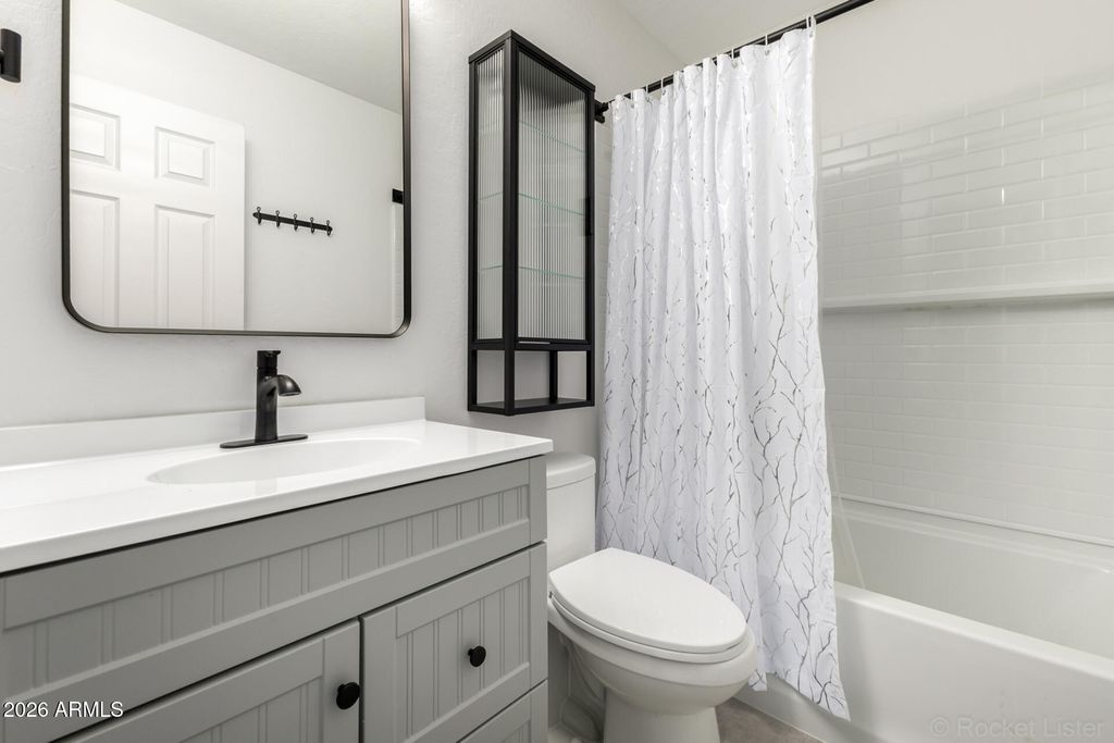 Image 15 of property listing at 7466 E NIDO Avenue, Mesa, AZ 85209
