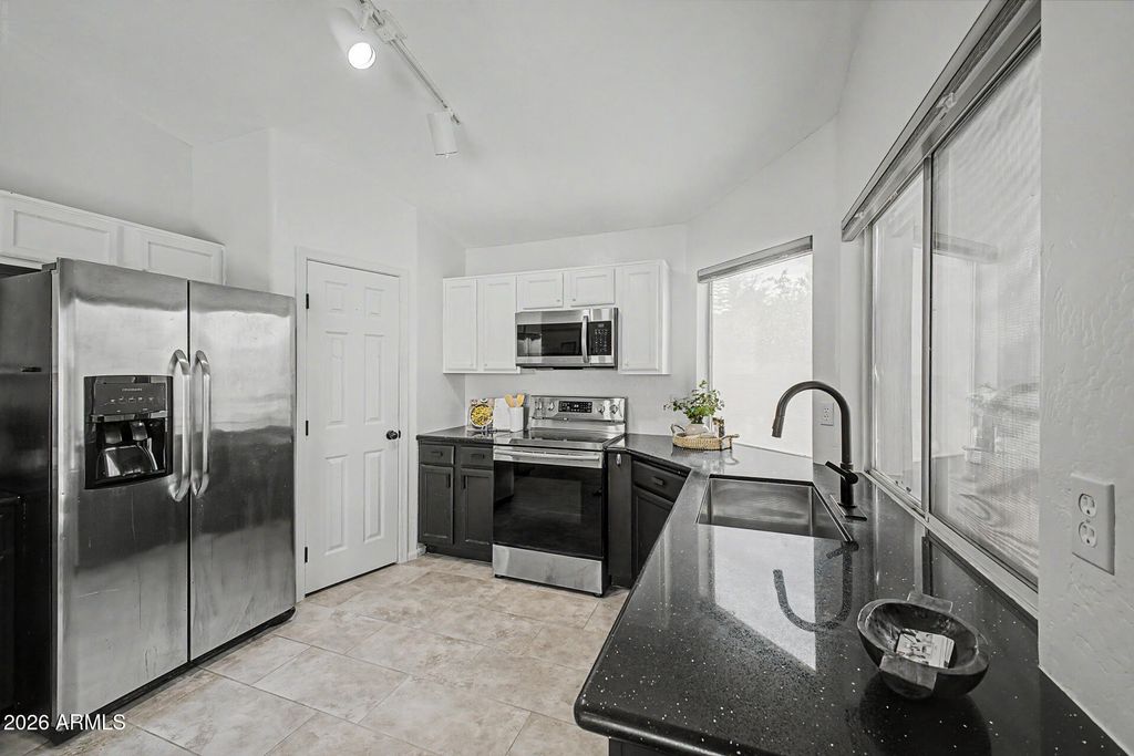 Image 9 of property listing at 7466 E NIDO Avenue, Mesa, AZ 85209