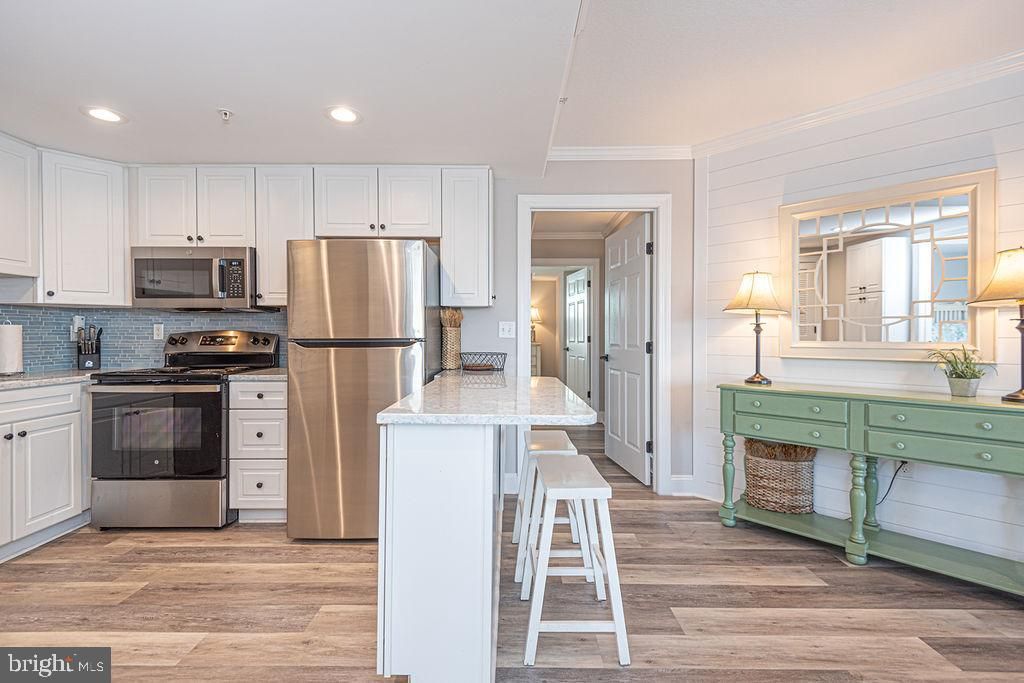 Image 10 of property listing at 18 41ST ST #103, Ocean City, MD 21842