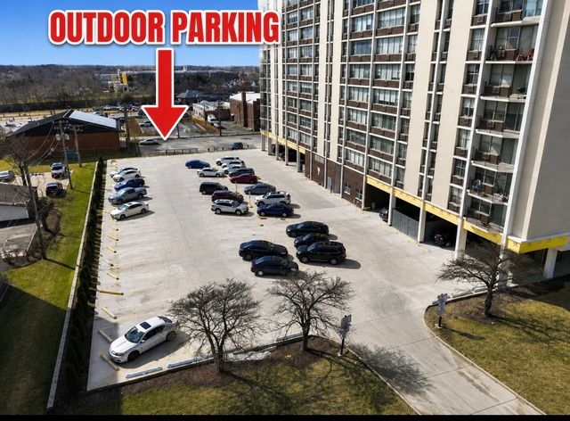 33 N Main Street 10J, Lombard, IL 60148