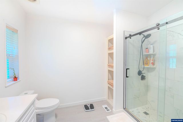 16688 Highway 99E Hwy NE 54, Woodburn, OR 97071