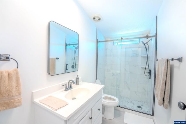 16688 Highway 99E Hwy NE 54, Woodburn, OR 97071