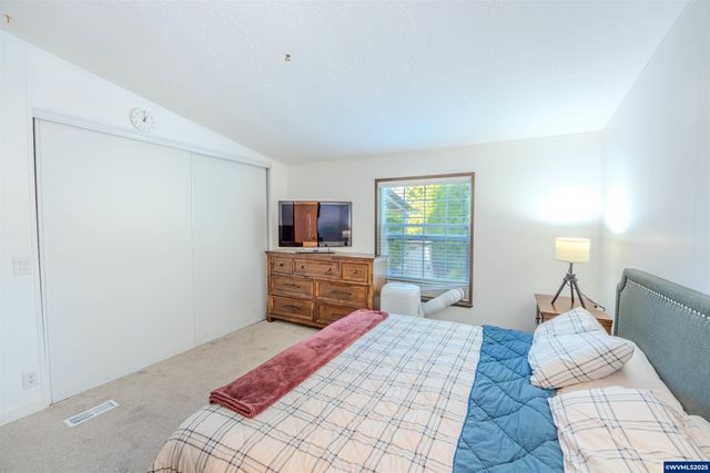 16688 Highway 99E Hwy NE 54, Woodburn, OR 97071