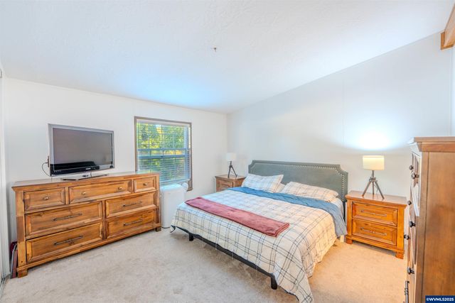 16688 Highway 99E Hwy NE 54, Woodburn, OR 97071