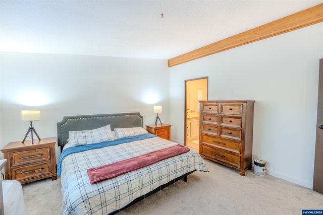 16688 Highway 99E Hwy NE 54, Woodburn, OR 97071