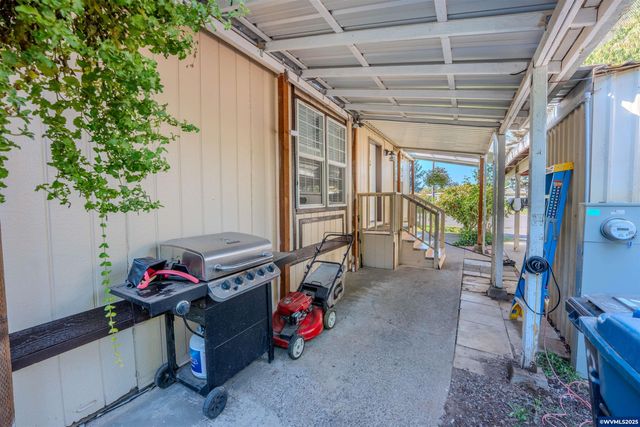 16688 Highway 99E Hwy NE 54, Woodburn, OR 97071