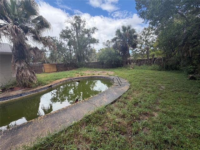 2828 FLORAL WAY, Apopka, FL 32703