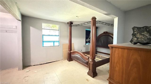 23435 Carolyn LN, Fort Myers, FL 33913