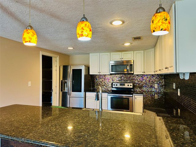 25417 Highway 6, Hempstead, TX 77445