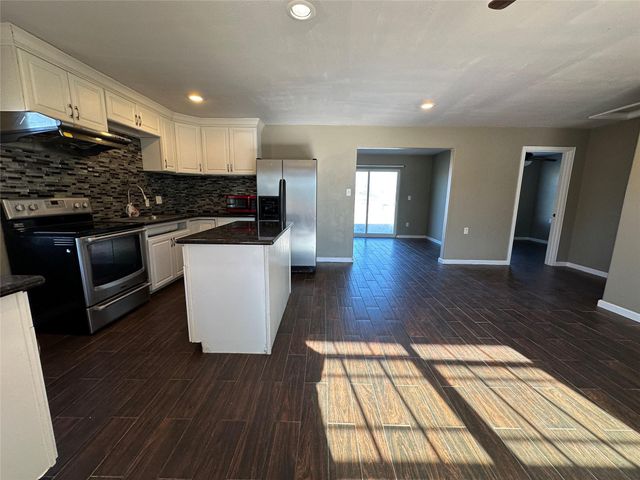25417 Highway 6, Hempstead, TX 77445