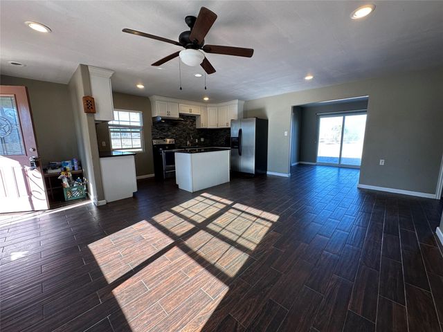 25417 Highway 6, Hempstead, TX 77445