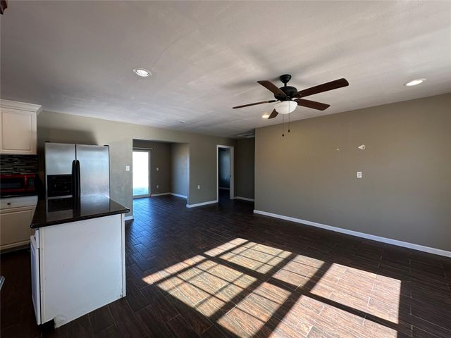 25417 Highway 6, Hempstead, TX 77445