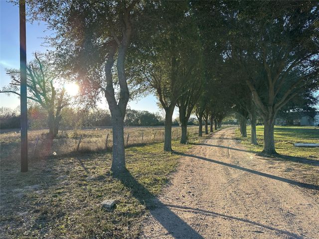 25417 Highway 6, Hempstead, TX 77445