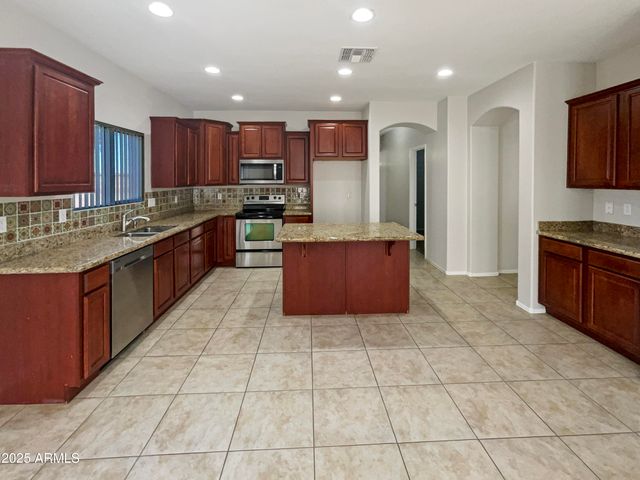 2773 E ANIKA Drive, Gilbert, AZ 85298