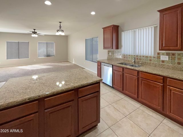 2773 E ANIKA Drive, Gilbert, AZ 85298